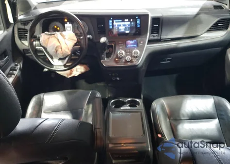 2015 Toyota Sienna Sport z USA, uszkodzony, nr VIN 5TDXK3DC3FS649909